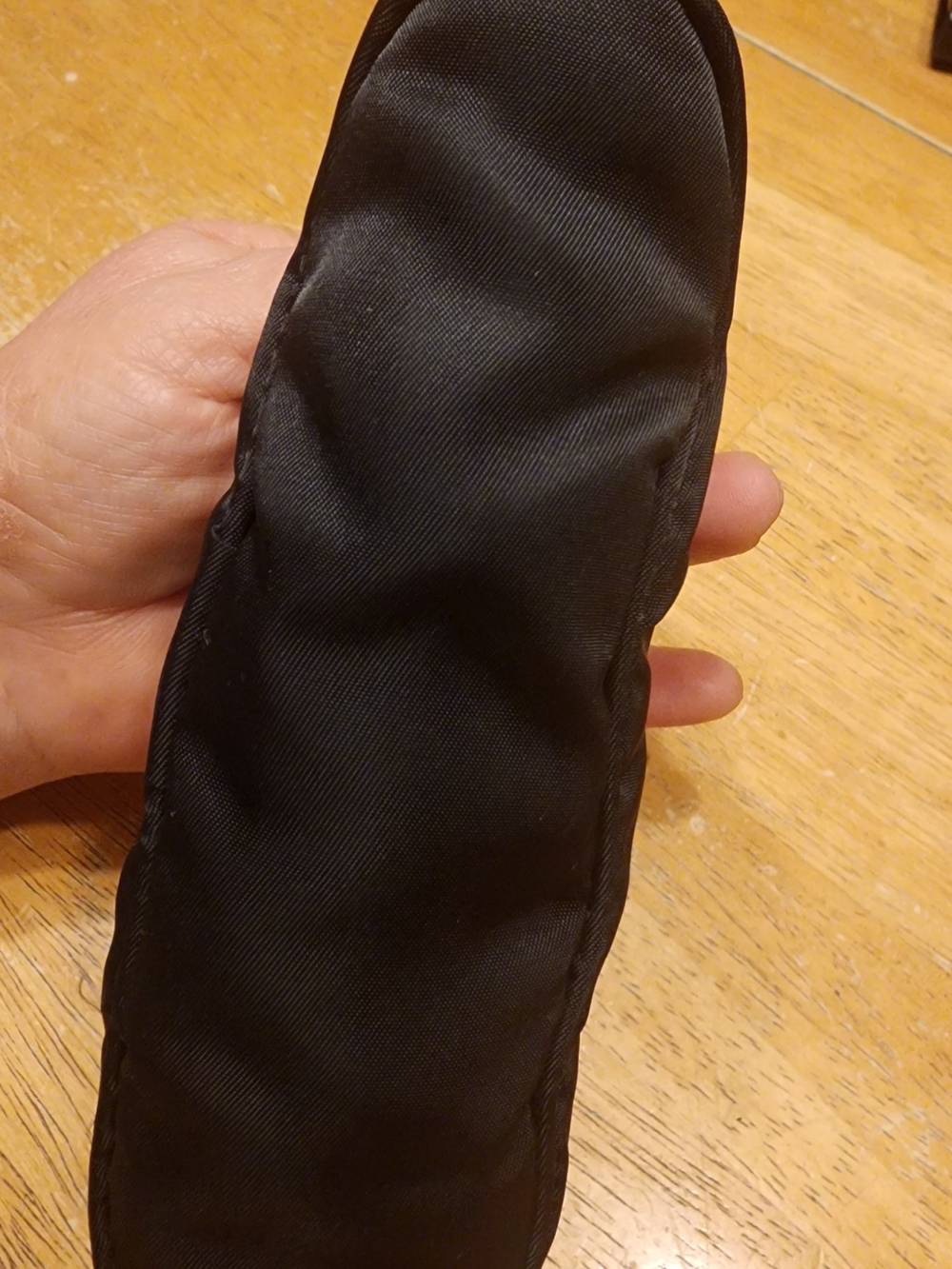 black nylon Celine cosmetic pouch featuring a gold-toned logo ring - Picture 6 of 9